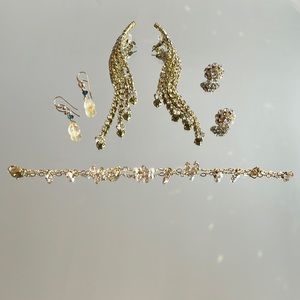 Brand New goldtone jewelry; 3 pairs of earrings, 1 bracelet🔆